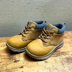 Carters/Oshkosh B’gosh Toddler Boys Size 8 Stanton Hiking Boots